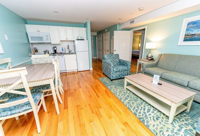 Люкс 2 Спальни, Edgewater Beach Resort
