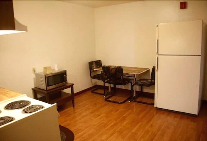 סוויטת ג'וניור, Econo Inn Anchorage