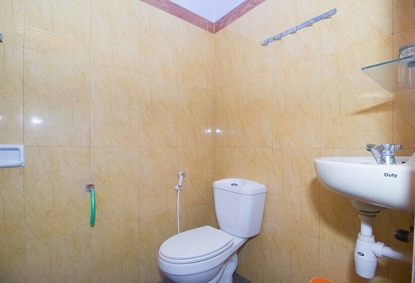 Номер Стандарт, Reddoorz Syariah Near Alun Alun Bojonegoro