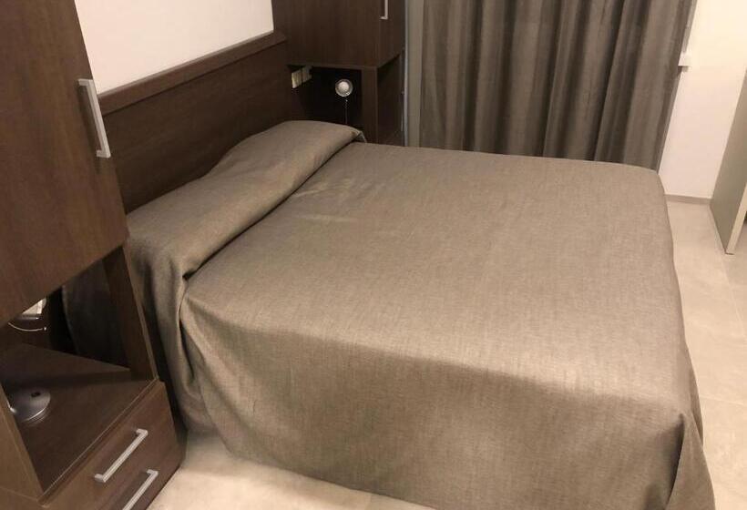 Четырехместный Номер Стандарт, B&b Estercarlo