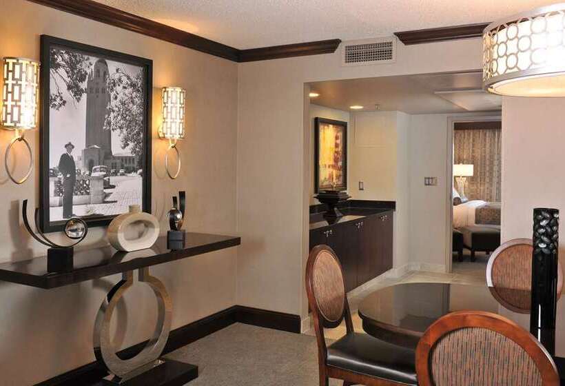Стандартный Номер Кровать Кинг, Embassy Suites By Hilton Kansas City International Airport