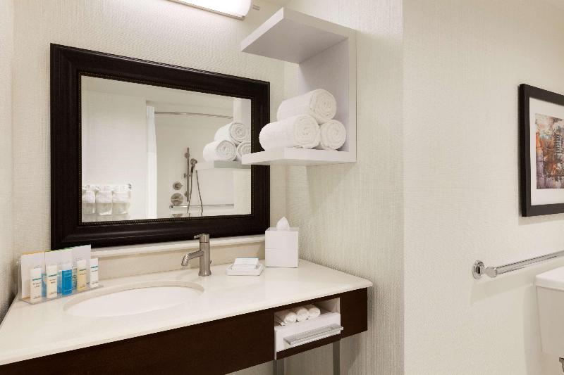 Люкс 3 Спальни, Embassy Suites By Hilton Lexington/uk Coldstream