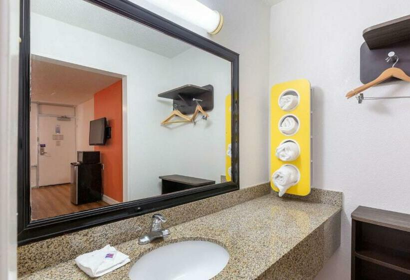 Номер Стандарт Кровать Кинг Адаптированный для Инвалидов, Motel 6 Houston, Tx  East