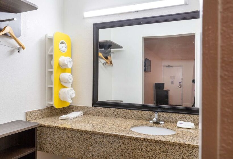 Номер Deluxe, Motel 6 Houston, Tx  East