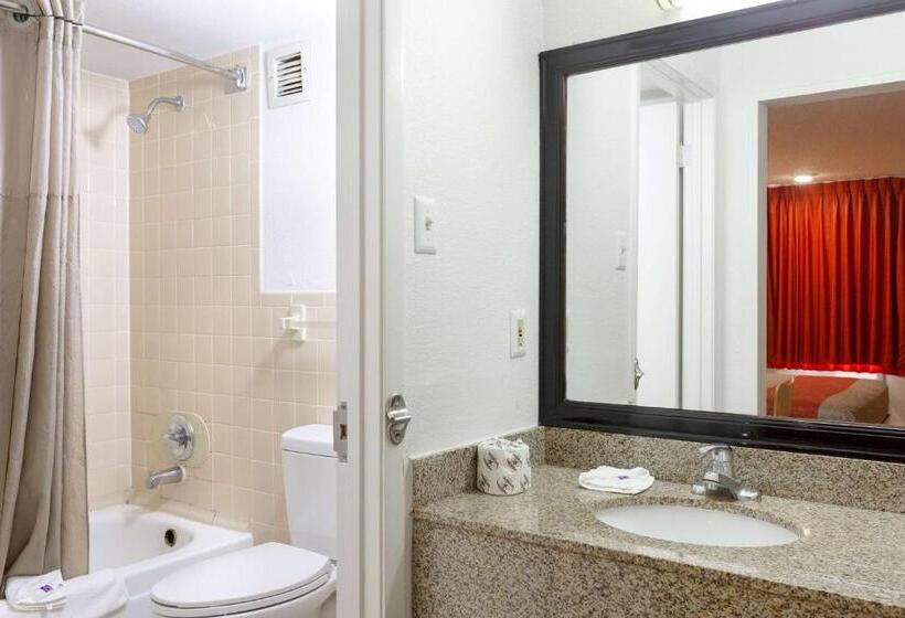 Номер Deluxe, Motel 6 Houston, Tx  East