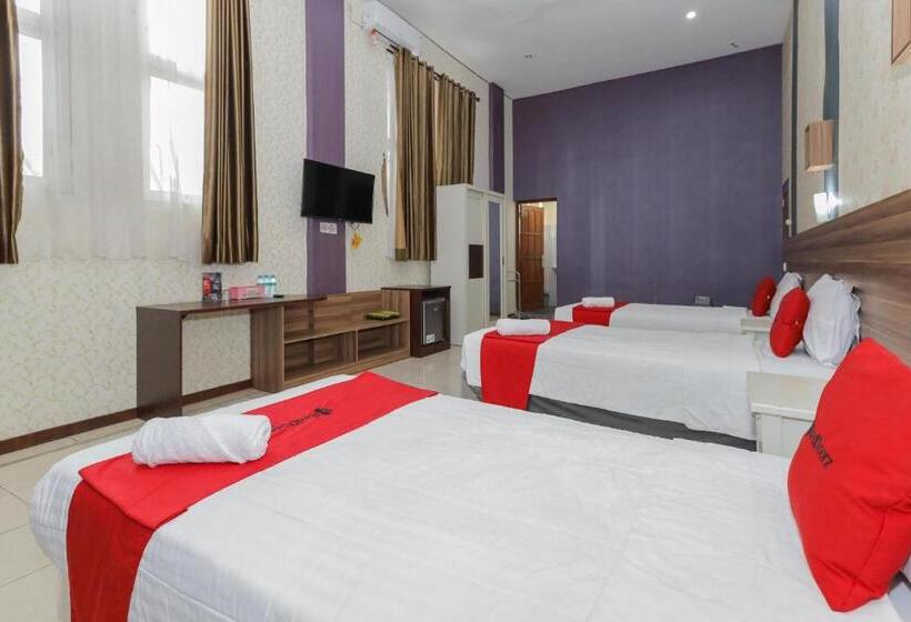 Семейный Номер, Reddoorz Syariah @ Klojen Malang