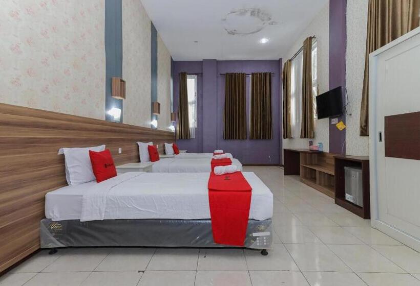 Семейный Номер, Reddoorz Syariah @ Klojen Malang