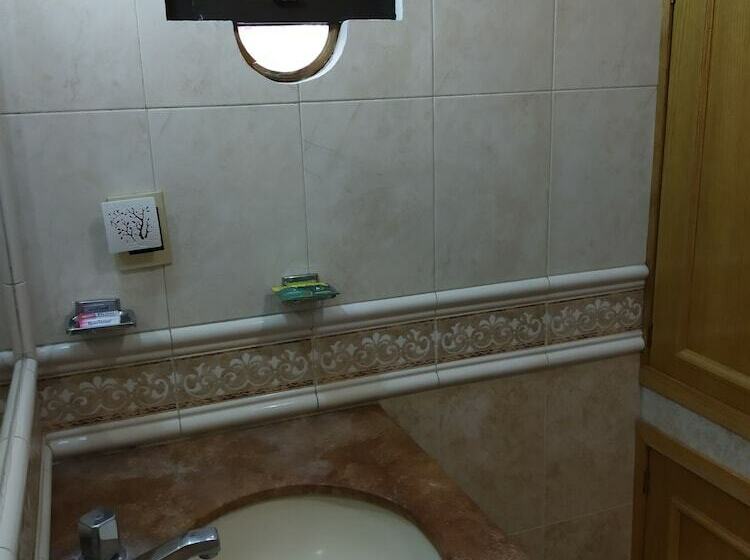 اتاق استاندارد با 2 تخت دوبل, Suites Sevilla