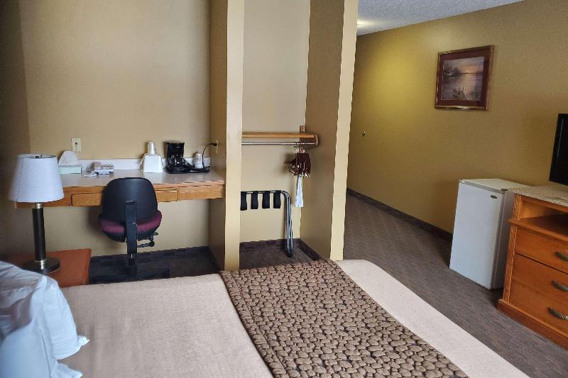 Номер Стандарт Кровать Кинг Адаптированный для Инвалидов, Governors Inn A Travelodge By Wyndham