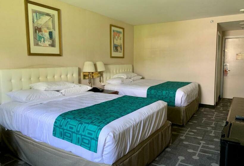 Стандартный Номер Кровать Кинг, Howard Johnson By Wyndham Williamstown