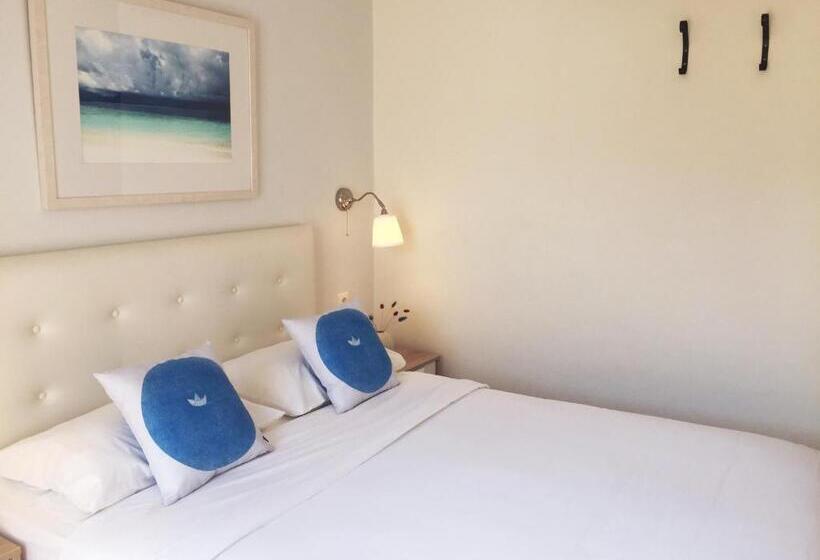 Chambre Basic, Alexandris