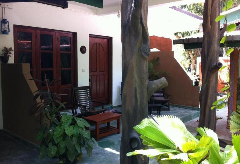 اتاق سه نفره دلوکس با چشم‌انداز باغ, The Nature Park Villa