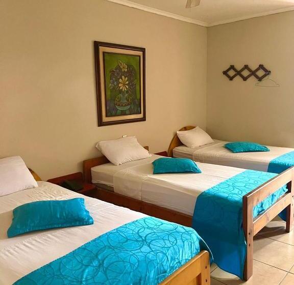 Quarto Familiar, Hostal Quil