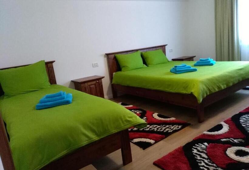 اتاق راحتی سه تخته, Vila Confort