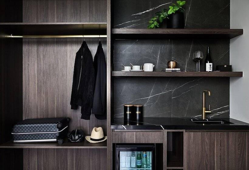 Номер Премиум Вид на Город, Crowne Plaza Sydney Burwood, An Ihg