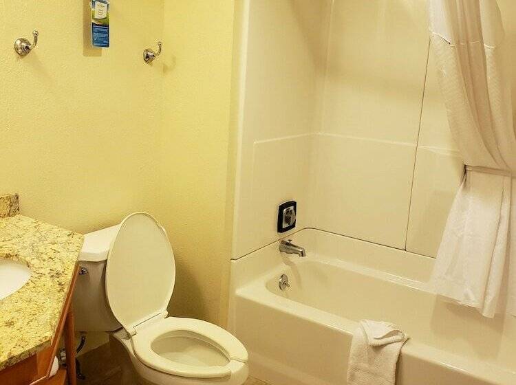 Номер бизнес-класса, A Victory Hotel & Suites