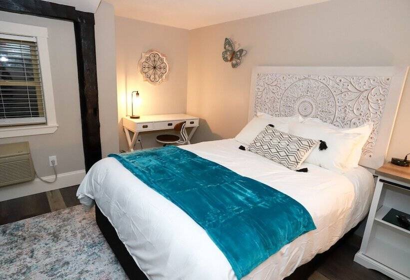 Quarto Estandar Cama Casal, Gunstock Inn & Suites