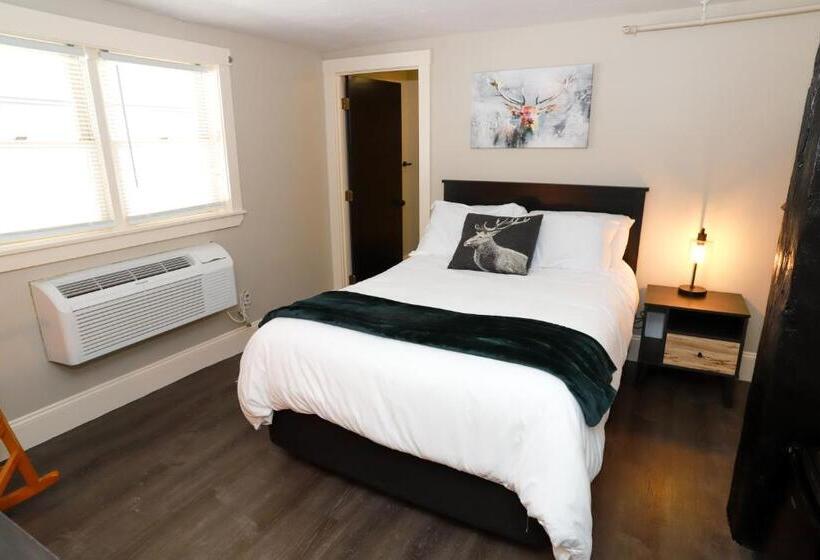 Quarto Estandar Cama Casal, Gunstock Inn & Suites