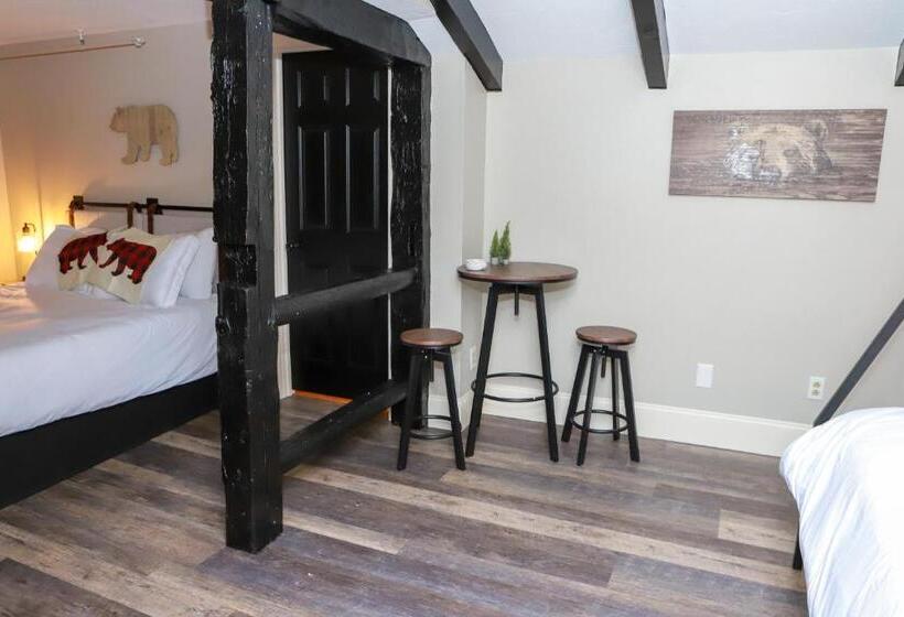 Номер Стандарт Трехместный, Gunstock Inn & Suites