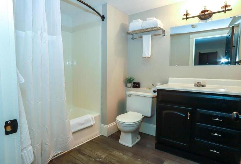 Люкс Повышенной Комфортности, Gunstock Inn & Suites