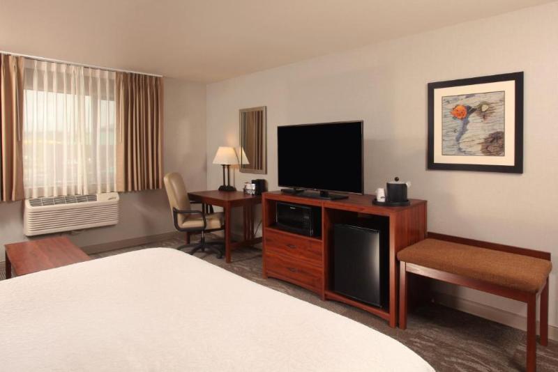 带大床的标准间, Hampton Inn Kalispell