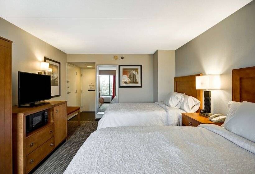 Номер Стандарт 2 Двуспальные Кровати, Hampton Inn Norfolk Naval Base