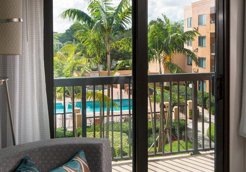 스위트, Hampton Inn & Suites Springdale