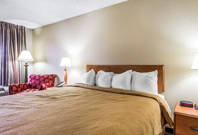 带2个双人床的标准工作室, Quality Inn At The Mall  Valdosta