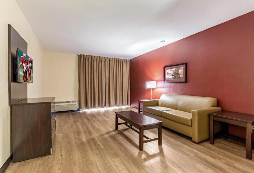 带皇后床的套间, Red Roof Inn Plus & Suites Houston   Iah Airport Sw