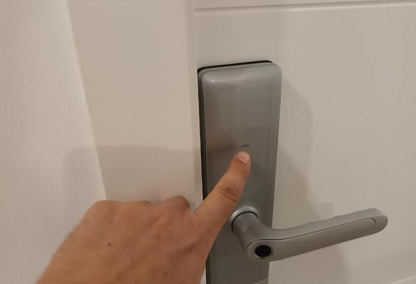 اتاق استاندارد چهار تخته, Walk In Sodré