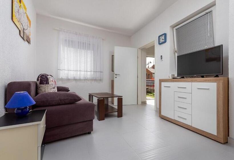 Апартаменты 1 Спальня, Apartments Smaila