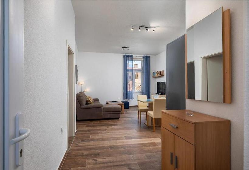 Апартаменты 2 Спальни, Apartments Smaila