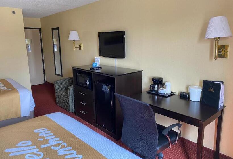 스탠다드 룸, Days Inn & Suites By Wyndham Des Moines Airport