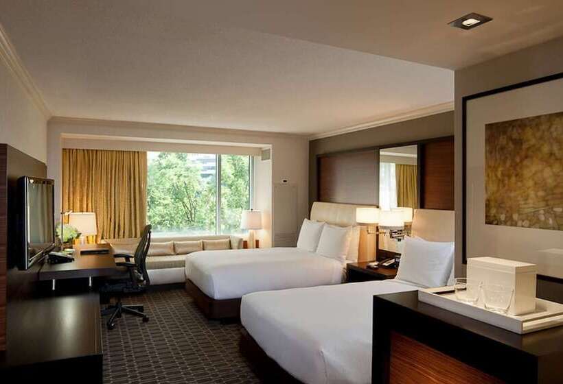 Номер Стандарт 2 Двуспальные Кровати, Hilton Mclean Tysons Corner