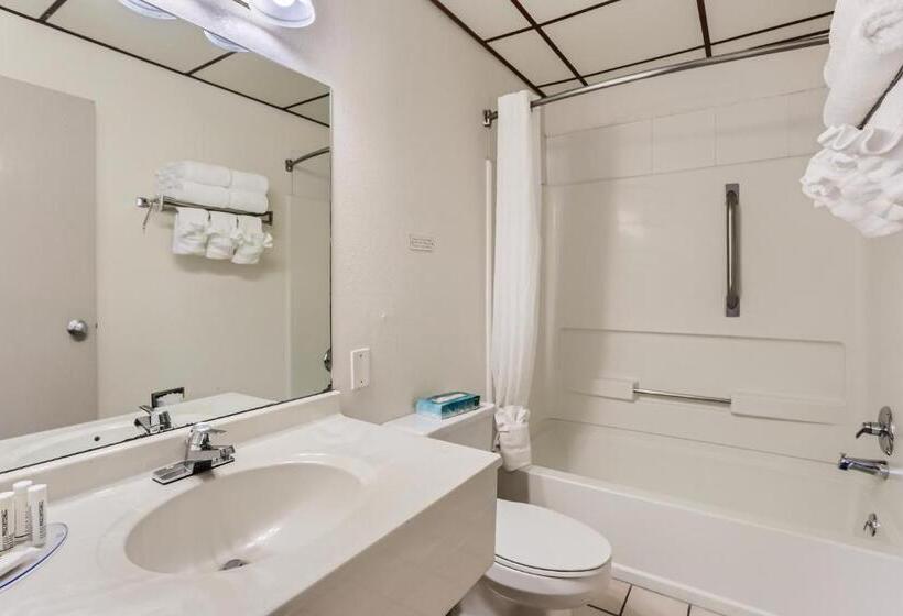 Люкс Кровать Кинг, Baymont By Wyndham Loveland   Fort Collins Area