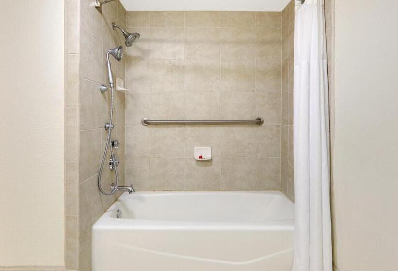 Люкс Deluxe Кровать Кинг, Baymont By Wyndham Roswell