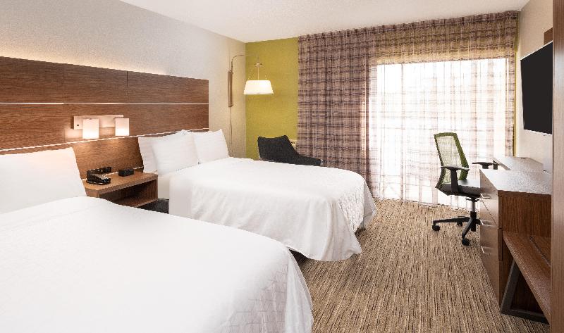 חדר סטנדרט עם מיטת קינג, Holiday Inn Express Boca Raton   West, An Ihg