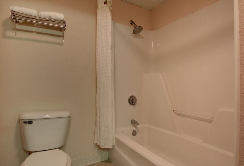 스탠다드 룸 더블 침대 2개, Key West Inn  Baxley