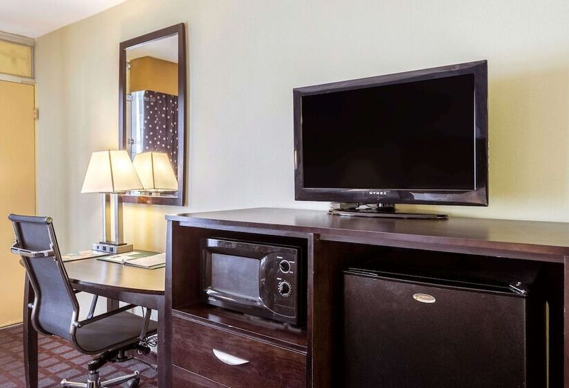 Номер Стандарт 2 Двуспальные Кровати, Quality Inn & Suites Baton Rouge West  Port Allen