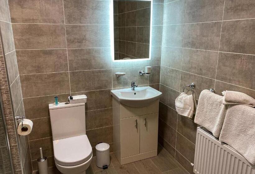 Номер Стандарт, Sraid Eoin House