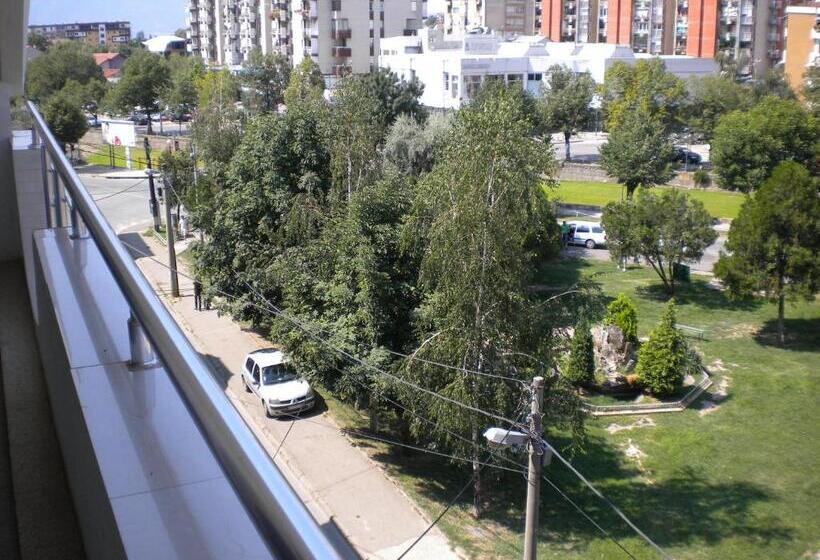 سوییت, Leder