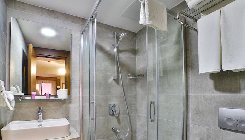 Comfort Triple Room, The Tango Hotel Taksim