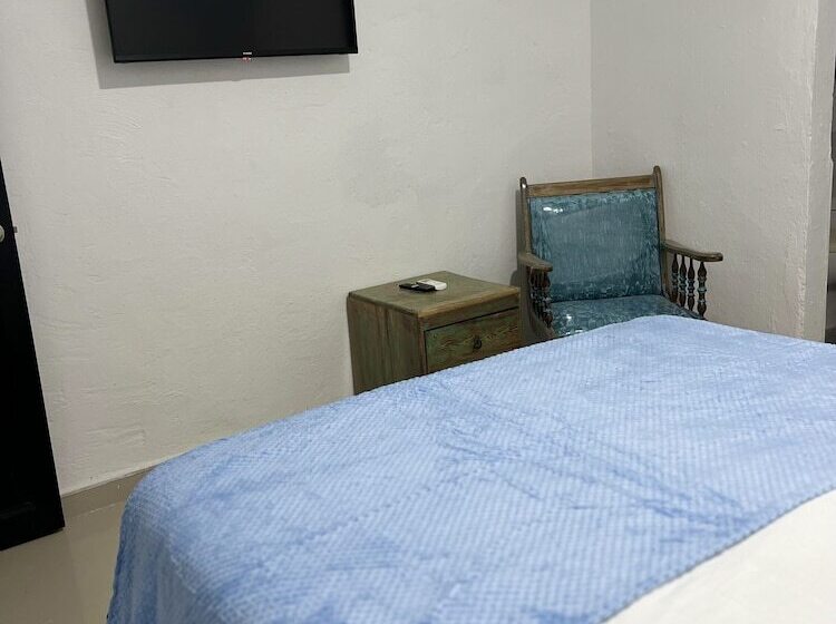 Номер Стандарт, Casa Torices Real 12