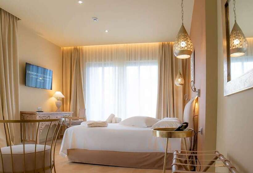 Полулюкс с Бассейном, Elysian Luxury Hotel And Spa