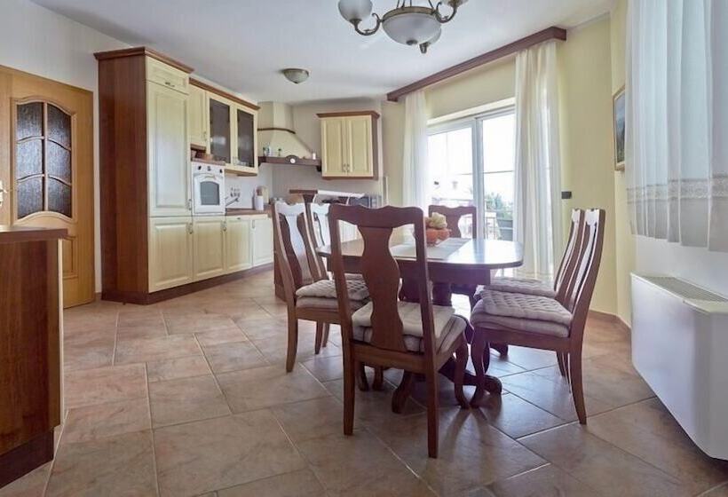آپارتمان کامفورت 2 خوابه, Apartments Villa Venera