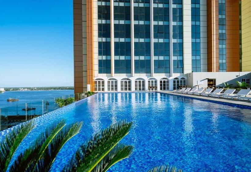 اتاق استاندارد با تخت بزرگ, Johari Rotana