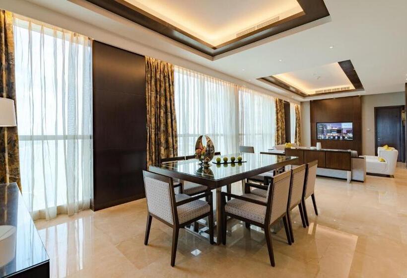 Suite Real, Johari Rotana