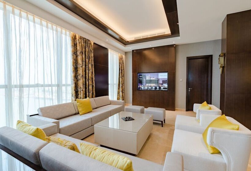 سوئیت رویال, Johari Rotana