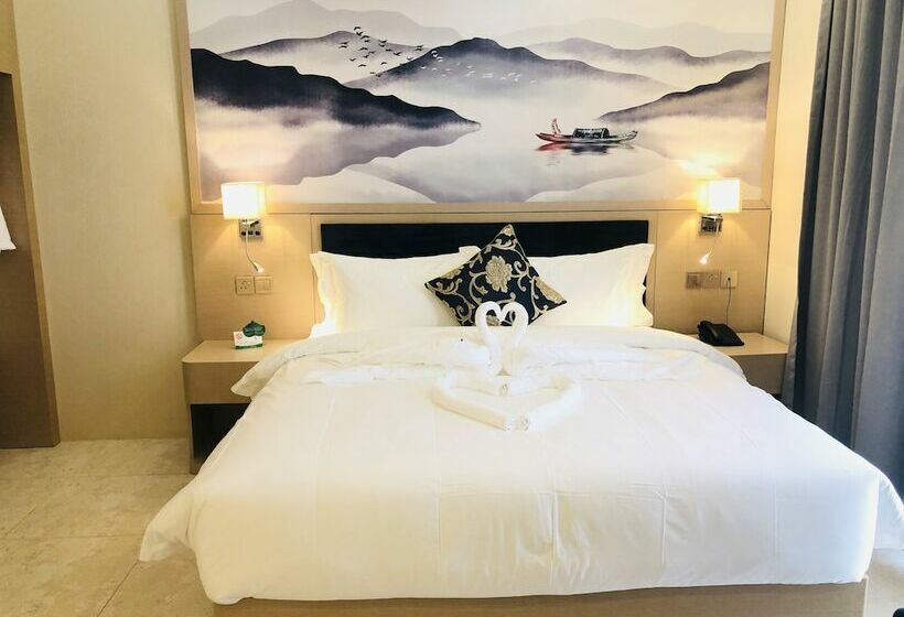 デラックスルーム, Season Inn