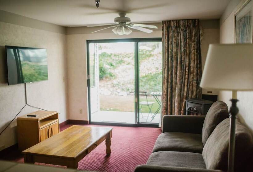 스위트, Friday Harbor Suites